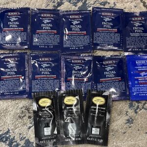 10×Kiehl's Facial Fuel face wash /moisture & 3×The Art of Shaving Sample Pack